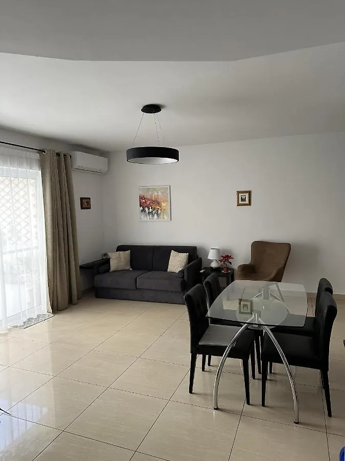 Spinola Bay - St Julians Near Beach Prime Location Malta